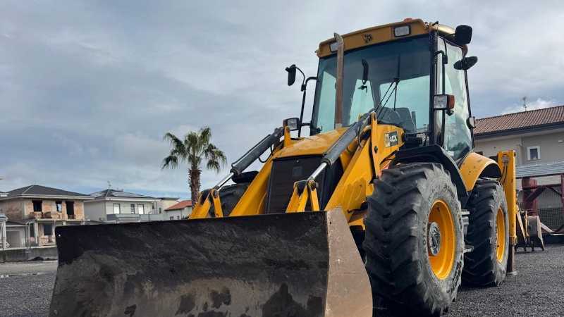OmecoHub - JCB 4CX